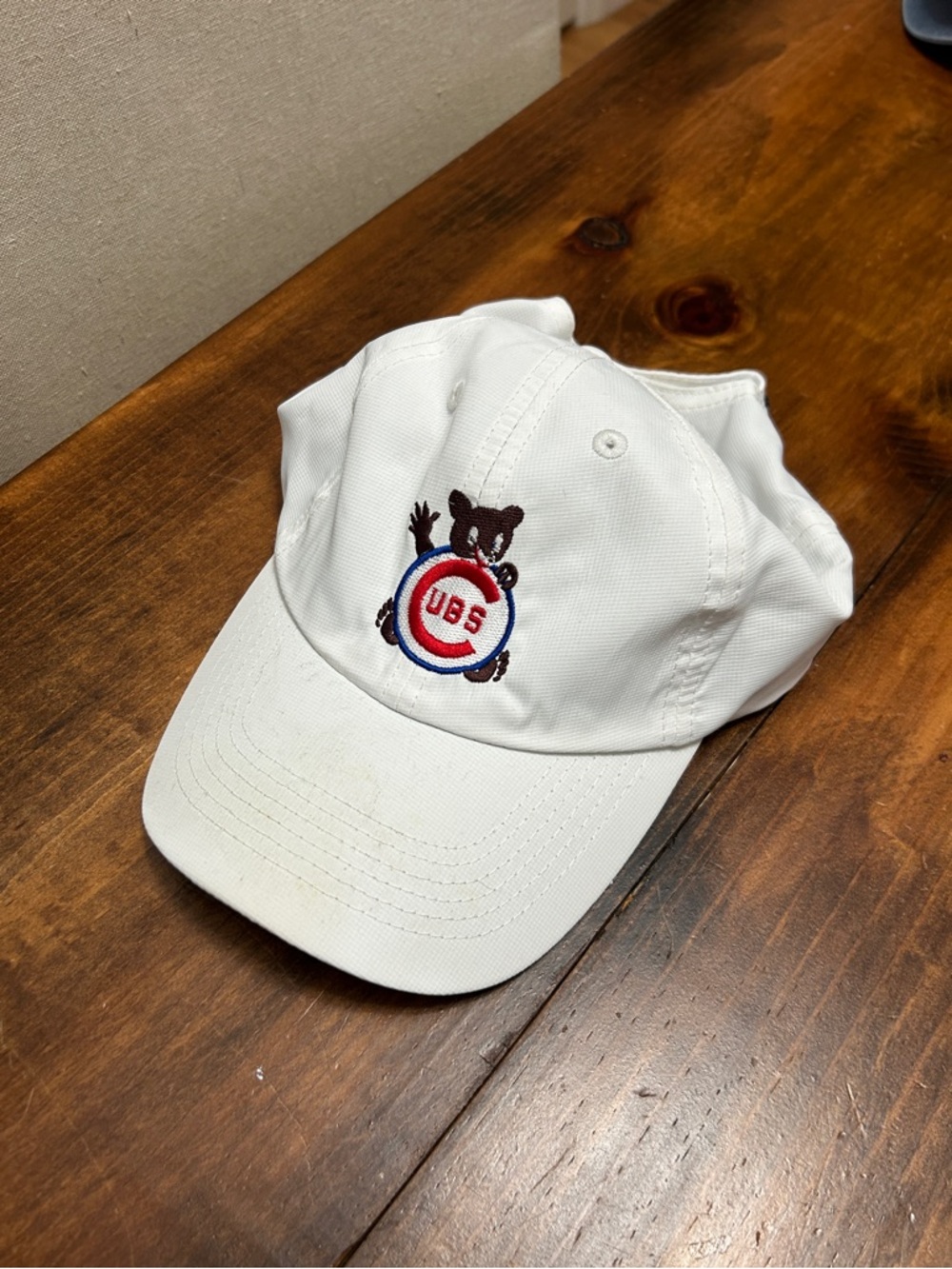 Chicago Cubs White Baseball Cap with Bear Logo MLB Hat